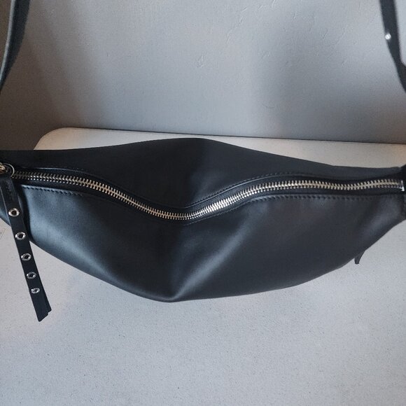 Phillip Lim Large Shoulder "LIKE NEW" - Picture 13 of 16